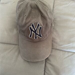 NY Yankees Charcoal Baseball Cap